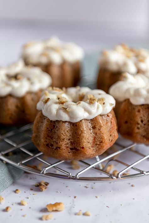 mini carrot bundt cakes - Appetites Anonymous Mini Bunt Cake, Mini Bundt Cakes Recipes, Mini Carrot Cake, Best Baking, Mini Carrots, Mini Torte, Mini Bundt, Mini Bundt Cakes, Bundt Cake Pan