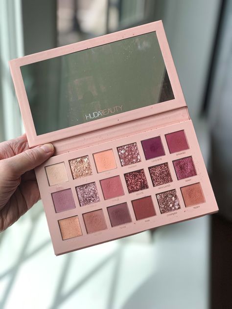 Review: Huda Beauty New Nude Palette - We are glamerus Nude Eyeshadow Palette, Nude Palette, Women Faces, Nude Eyeshadow, Lower Lashes, Cream Concealer, Flat Brush, Diy Journal, Love Makeup