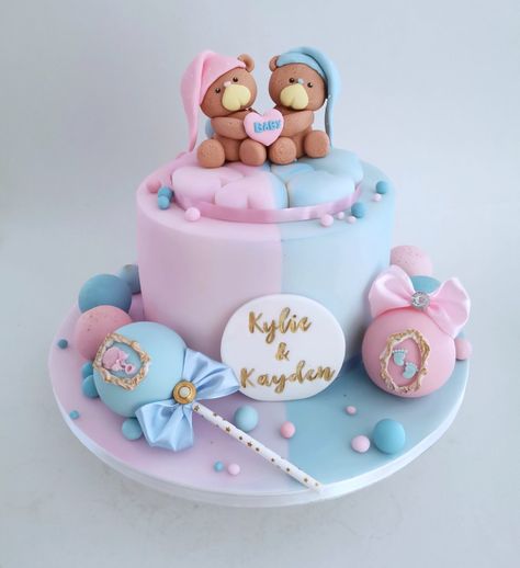 Gender Reveal Bear Cake, Maket Pasta, Twin Baby Shower Cake, Baby Cake Design, Baby Reveal Cakes, Baby Shower Cake Designs, Birthday Gown, Twin Birthday Cakes, Cake Designs For Kids