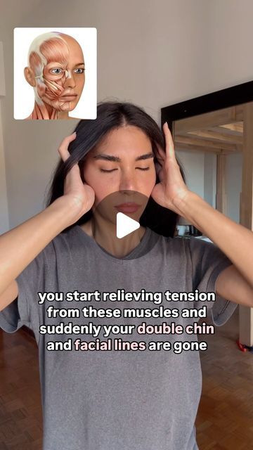 Vale & Juli | Glow-up & Wellness on Instagram: "Here’s how ⬇️  I know you are probably skeptical, so let’s start with some scientific evidence ✨👩🏽‍🏫  Our masseter and temporalis muscles (the muscles in our jaw and near our ear) do more than just help us chew food.  👉🏼 They have the power to influence the shape of our jaw and the appearance of our face!  You see, all parts of our body are connected and work together✨  👩🏽‍🏫 When these muscles are tense, they can cause physical signs on our face such as hooded eyes, nasolabial folds, and an undefined jawline. This tension can also result in lymphatic stagnation, leading to a puffy face!  ➡️ Poor posture can also influence the position of the jawline and place stress on these muscles.  When the head is persistently forward, the muscles Defined Jawline, Face Rejuvenation, Puffy Face, Sculpted Face, Medical Aesthetician, Tomboy Look, Nasolabial Folds, Face Exercises, Poor Posture