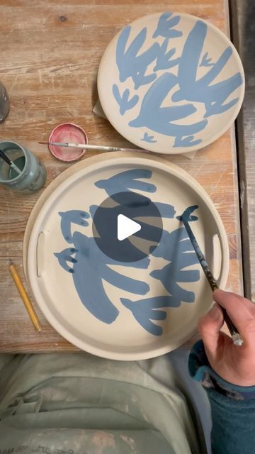 Hanna Lühl on Instagram: "Waiting for the birds to come back.
.
.
.
.
.
.
#wheelthrownceramics #keramik #sgraffito #illustratedceramics" Scraffito Designs Simple Mug, Sgraffito Fish, Scraffito Designs Simple, Sgraffito Designs, Wheel Thrown Ceramics, For The Birds, Ceramic Birds, Sgraffito, Pottery Ideas