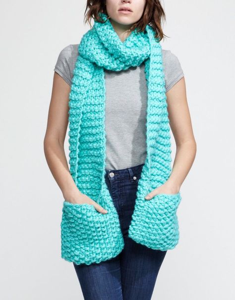 Mint Scarf, شال كروشيه, Loom Knitting Projects, Simple Scarf, Pocket Scarves, Loom Knitting Patterns, Scarf Crochet Pattern, Crochet Cowl, Patterned Scarves