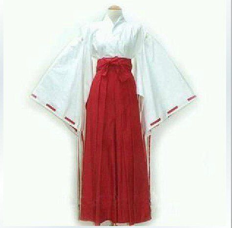 Red Kimono Traditional, Red Kimono Outfit, Simple Kimono, Kimono Dresses, Cos Outfit, Costume Clothes, Japanese Traditional Clothing, Red Kimono, Chinese Fashion Street