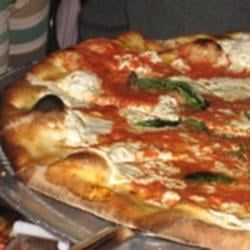 Brick-Oven Pizza (Brooklyn Style) Stromboli Recipes, Pizza Stromboli, Pizza Oven Recipes, Steak Dinners, Pizza House, Brick Oven Pizza, Oven Pizza, Pizza Making, Brooklyn Style