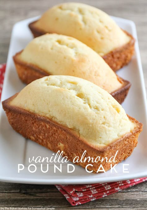 Almond Pound Cake, Almond Pound Cakes, Vanilla Recipes, Pound Cake Recipes, Simple Recipes, Food Cakes, Mini Desserts, Pound Cake, Just Desserts