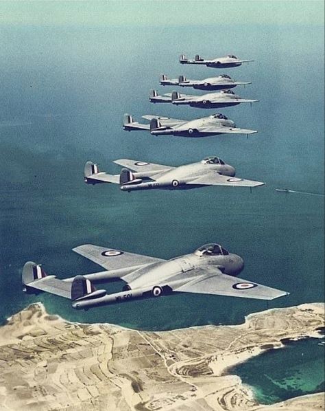 British Fighter Jets, De Havilland Vampire, Jet Age, British Aircraft, Military Jets, British Military, Jet Aircraft, Ww2 Aircraft, Aircraft Pictures