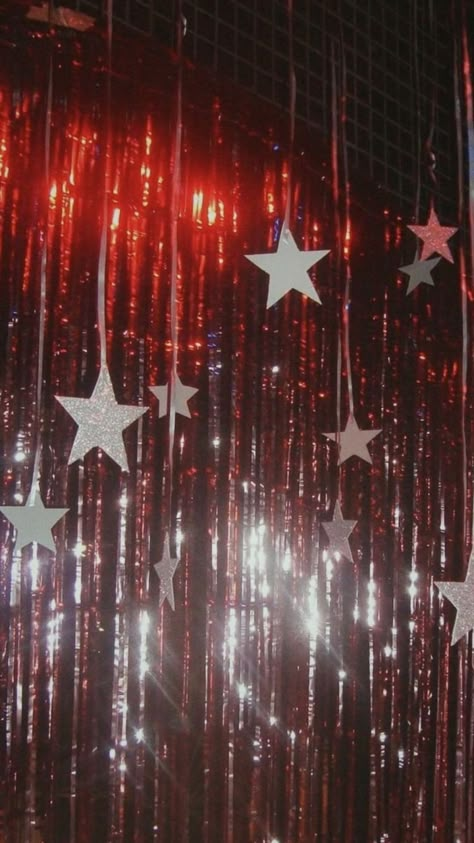 School Dance Background, 80s Birthday Party Decorations, Disco Homecoming Decorations, 80s Prom Party Ideas, Hoco Pre Party Ideas, Starry Night Ball Theme, Prom Pre Party Ideas, Homecoming Dance Theme Ideas, Fifteenth Birthday Party Ideas