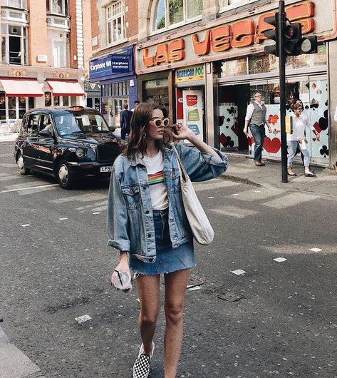 Vans Outfit Girls, Checkered Vans Outfit, Slip On Outfit, Estilo Vans, Vans Girl, Vans Outfit, Denim Jacket Outfit, Summer Outfits For Teens, Summer Trends Outfits