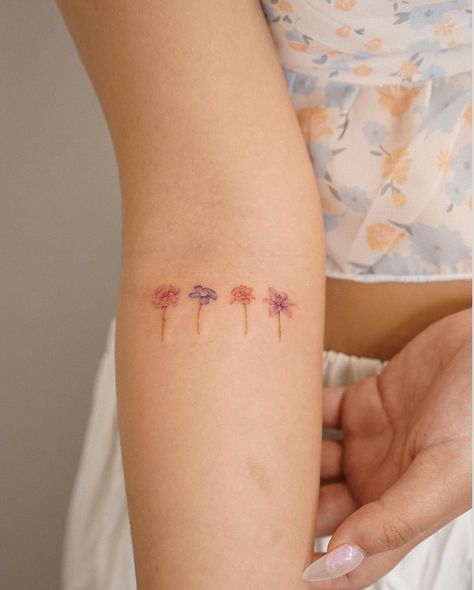 Dainty Colored Tattoos, Fine Line Colored Tattoo, Coloured Line Tattoo, Colour Fine Line Tattoo, Fine Line Flower Tattoo Color, Flower Tattoos Colour, Fine Line Colour Tattoo, Fineline Color Tattoo, Fine Point Tattoo