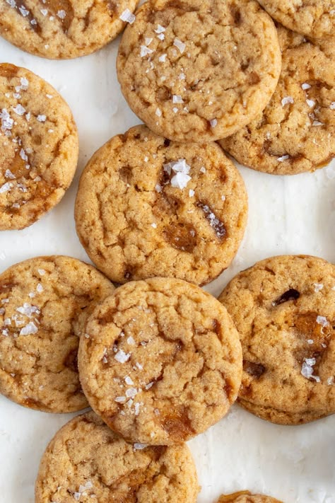 Caramel Snickerdoodles, Cinnamon Treats, Cloudy Kitchen, Gourmet Cookie, Holiday Baking List, Salted Caramel Cookies, Bake Goods, Delectable Desserts, Caramel Cookies