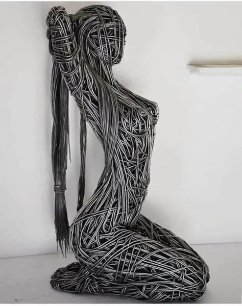 Pin by Daniel Martin on Cooh in 2022 | Metal sculpture wall art, Wall sculpture art, Pop art drawing Welding Women, Metal Wire Sculpture, Robin Wight, Sculptures Sur Fil, Metal Sculpture Wall Art, Art Fer, Sculpture Wall Art, Welding Ideas, Frida Art