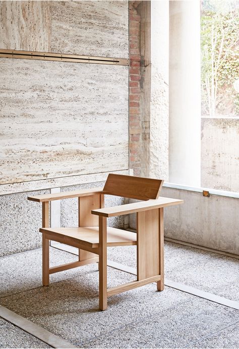 The wonderfull CLERICI chair by Mattiazzi. Designed by Konstantin Grcic, shut at the mesmerizing location, Fondazione Queeini Stampalia in Venice. Bedroom Dresser Ideas, Minimalist Dekor, Dresser Ideas, Bedroom Dresser, Wood Arm Chair, Minimalist Furniture, Minimalist Interior Design, Creative Furniture, Minimalist Home Decor