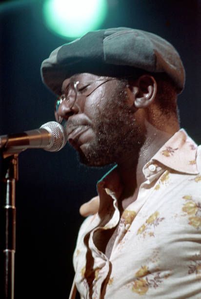 Full Moon Pictures, Black Music Artists, Curtis Mayfield, 26 December, History Education, Moon Pictures, Black Music, African American History, American Singers