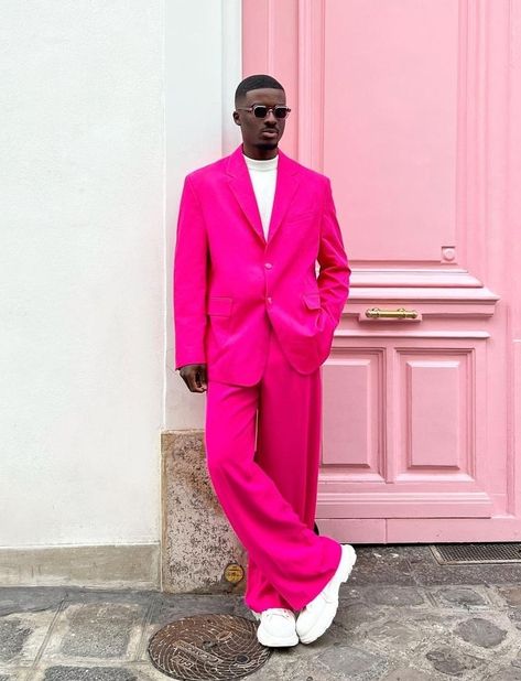 Mens Valentines Day Outfit, Pink Outfit Men, Pink Suit Men, Valentines Movies, Hot Pink Outfit, Suits And Sneakers, Contemporary Clothing, Pink Suit, Pink Men