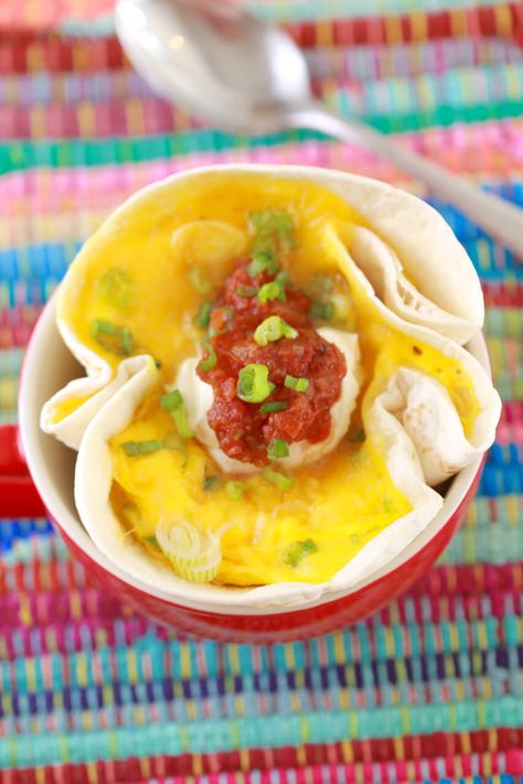 Microwave Breakfast Burrito, Cup Meals, In A Mug Recipes, Microwave Treats, Breakfast In A Mug, Breakfast For One, Microwave Mug Recipes, Microwave Breakfast, Microwave Meals