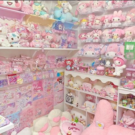 From inst : shoukou_quq Kawaii Maximalism, Cute Core Room, Kawaii Rooms, Cutecore Room, Kawaii Room Ideas, Hello Kitty Bedroom, Mother Garden, Kawaii Bedroom, Kawaii Cutecore