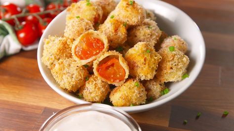 Oven-Fried Cherry Tomatoes  - Delish.com Fried Cherry Tomatoes, Store Tomatoes, Eggs In Tomato Sauce, Parmesan Tomatoes, Baked Parmesan Tomatoes, Summer Appetizers, Football Treats, Hearty Recipes, Healthy Summer Snacks