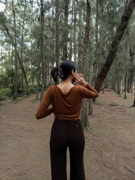 Baguio Outfit, Brown Top Outfit, Crop Top Long Sleeves, Dark Brown Top, Adobe Lightroom Photo Editing, Baguio City, Brown Crop Top, Crop Top Long, City Outfits