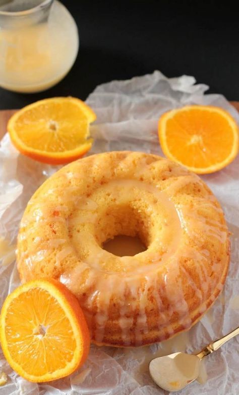 This Easy Glazed Orange Bundt Cake is full of delicious citrusy flavor of oranges, and is perfect for tea time or even breakfast! Orange Glaze For Cake, Orange Bunt Cake, Bundt Cake With Glaze, Orange Bundt Cake, Glaze For Cake, Orange Cake Recipe, Orange Glaze, Bundt Cakes Recipes, Chocolate Tart