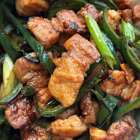 Chinese Pork Belly Stir Fry with Vegetables (Low Carb) Pork Belly Stir Fry, Stir Fry Pork Belly, Low Carb Chinese, Chinese Pork Belly, Stir Fry With Vegetables, Fried Pork Belly, Pork Belly Slices, Chinese Pork, Pork Belly Recipes