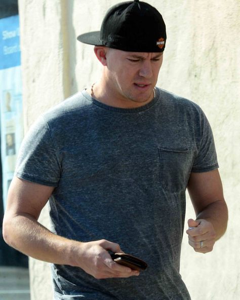 92 vind-ik-leuks, 2 reacties - dev (@tatum_junkie) op Instagram: '#channingtatum' Channing Tatum, Attractive Guys, Instagram Post, Instagram Posts, Mens Tshirts, Mens Tops, On Instagram, Instagram