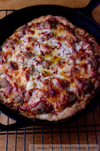 Meatball Pizza Recipes, Gorgonzola Pizza, Marinated Artichoke Hearts, Vegetarian Pizza Recipe, Deep Dish Pizza Recipe, Meatball Dishes, Meatball Pizza, Refrigerated Pizza Dough, How To Cook Meatballs