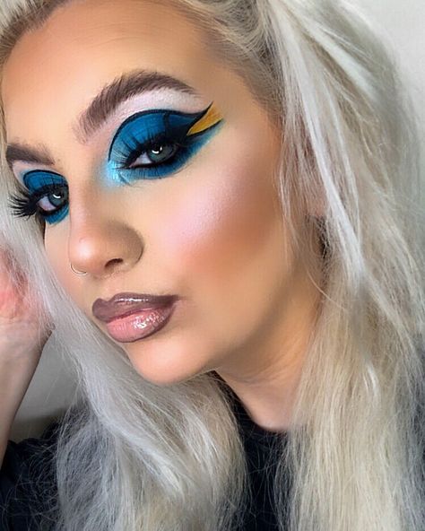 STEPH | MAKE UP ARTIST 💋 on Instagram: “The theme was ‘disney’ - can you guess who i tried to be? 🐠 • Finding Nemo is one of my all time favourite disney films! 🥰 • Products:…” Dory Makeup, Nemo Makeup, Disney Eye Makeup, Disney Eyes, Dory Finding Nemo, Brow Tint, Plouise Makeup Academy, Creative Costumes, Brow Tinting