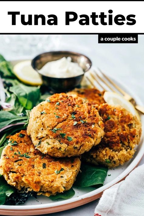 This tuna patties recipe makes a crowd-pleasing easy dinner! The tuna cakes are tender on the inside with a golden crisp exterior. #tuna #tunarecipe #tunapatties #tunapatty #tunacakes #tunacake #easydinner #dinner #healthydinner #cheapdinner Tuna Cakes Recipe, Tuna Patties Recipes, Tuna Patties, Tuna Cakes, Patties Recipe, Couple Cooking, Fennel Salad, Tuna Recipes, Cheap Dinners