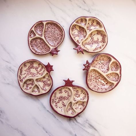 Pomegranate Dish Ceramic, Cute Ceramic Jewelry Holder, Ceramic Jewelry Dishes, Fruit Trinket Dish, Best Selling Ceramics, Air Dry Jewelry Dish, Ceramics Jewelry Dish, Cute Ceramic Projects, Ceramic Dishes Handmade