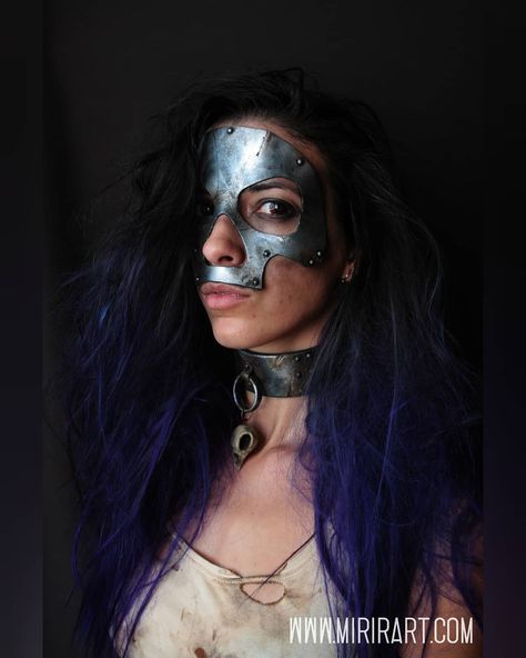 New Mask available in my Etsy shop 💀 link in bio 💀 I love this look so much! . . . . . #mirirart #mirirartsteampunk #postatomic #postapocalyptic #postapocalypse #madmax #wastelandweekend #wastelander #alternativegirl #altmodel #altgirl #purplehair #pl #directionshair #directionslariche #handmade #selfprotrait #potrait #etsy #etsyshop #metal #skull #halloween  Hair: @directions_hair_colour "plum" Post Apocalyptic Makeup, Skull Mask Costume, Apocalypse Fashion, Metal Costume, Hair Color Plum, Metal Choker, Mask Costume, Metal Skull, Costume For Halloween