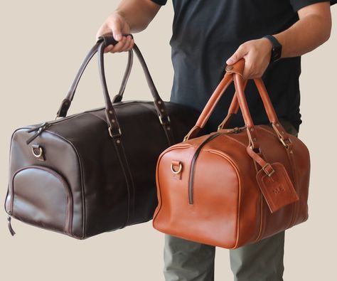 This Duffel Bags item by SRPLLeather has 504 favorites from Etsy shoppers. Ships from United States. Listed on May 11, 2024 Gym Bag For Men, Leather Gym Bag, Fire Accessories, Leather Overnight Bag, Mens Duffle Bag, Mens Weekend Bag, Mens Gym Bag, Leather Holdall, Mens Toiletry Bag