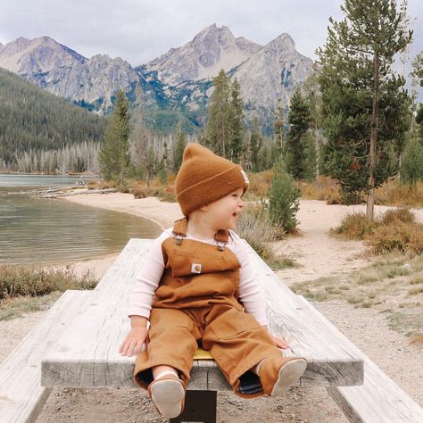 carharrt baby, baby carharrt overalls Carhartt Theme Birthday, Girl Carhartt Outfits, Baby Overalls Photoshoot, Baby Carhartt Outfit, Carharrt Outfit Girl, Carhartt Baby Outfits, Baby Girl Carhartt Outfits, Babies In Overalls, Baby Carhartt Overalls Outfit