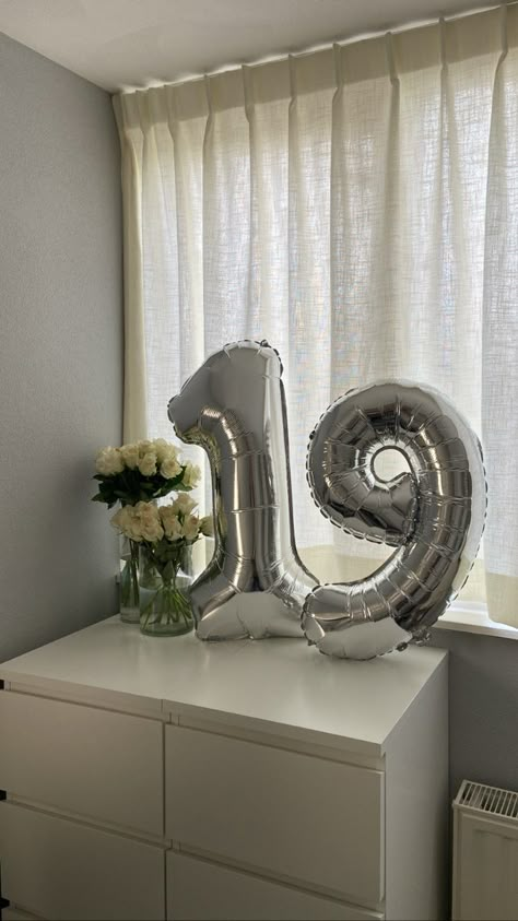 #bday #birthday #19th #balloons #aesthetic #room #flowers 19 Balloons Birthday, 19th Bday Aesthetic, Nineteen Birthday Aesthetic, 19 Aesthetic Birthday, Sweet 19 Birthday, 19 Birthday Balloons, 19th Birthday Balloons, 19 Birthday Aesthetic, Birthday 19 Aesthetic