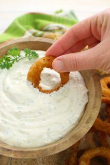 Parmesan Ranch Dipping Sauce ranch dipping sauce Greek Yogurt Veggie Dip, Cream Cheese Jalapeno Poppers, Parmesan Ranch, Baked Potato Dip, Ranch Dip Recipe, Ranch Dipping Sauce, Homemade Dips, Easy Dip, Dipping Sauces Recipes