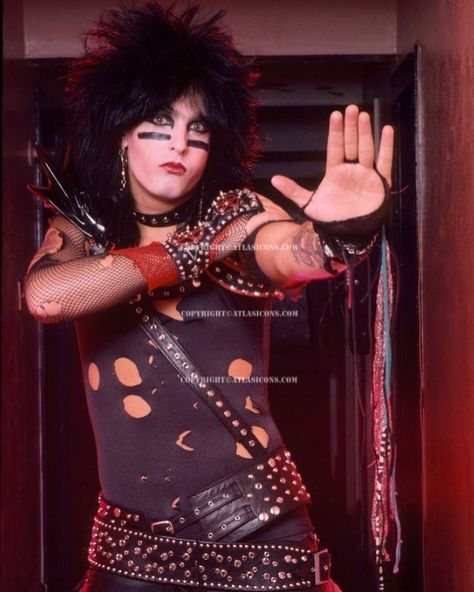 48 Likes, 2 Comments - 🎭 Tracie 🎭 (@mtlhead75) on Instagram: “Message for the haters:  talk to the hand...or should I say finger 🖕🏼Take your nonexistent drama…” Nikki Sixx Rare, Motley Crue Nikki Sixx, Shout At The Devil, Mick Mars, Talk To The Hand, Motley Crüe, Instagram Message, Nikki Sixx, Motley Crue