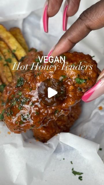 Pretty Brown Vegan, LLC on Instagram: "Vegan Hot Honey Tenders @texaspetesauces 
.
.
.
.
.
#dairyfreerecipes #vegan #plantbased #fyp #trumpetmushrooms #friedmushrooms" Vegan Patty Melt, Vegan Honey, Yummy Vegan Recipes, Vegan Soul Food Recipes, Vegan Wings, Vegan Finger Foods, Edgy Veg, Vegan Soul Food, Plant Based Whole Foods