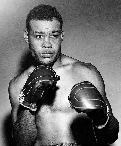 Larry Holmes, Muhammad Ali Boxing, American Boxer, Boxing Legends, Heavyweight Boxing, Joe Louis, Boxing History, Professional Boxer, Boxing Champions