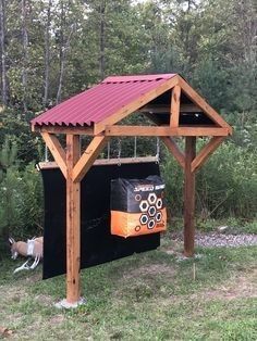 Diy Archery Target, Outdoor Shooting Range, Archery Range, Hunting Diy, Hunting Room, Archery Target, Hunting Decor, Hunting Cabin, Hunting Camp