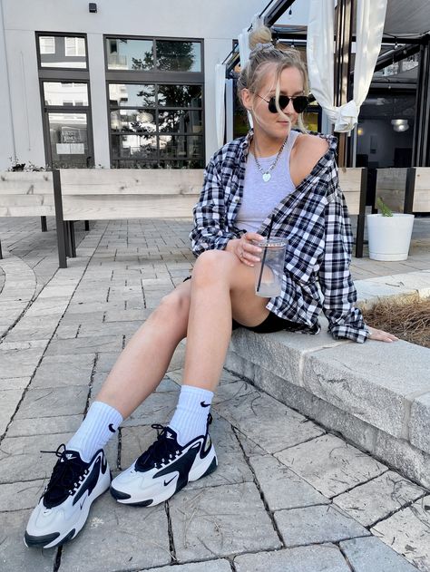 Nike Zoom 2k Outfit Women, 2k Outfit Ideas, Nike Zoom 2k Outfit, Nike Air Zoom Vomero 16, Nike Air Zoom Spiridon Cage 2, Outfit Ideas Party, Nike Zoom 2k, Nike Zoom Air, Zoom 2k