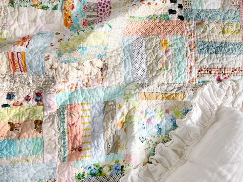 Low Volume Scrap Quilts Low Volume Quilts, Scrap Quilting, Low Volume Quilt, Neutral Quilt, Scrappy Quilt Patterns, String Quilts, Wedding Quilt, Country Quilts, Quilt As You Go