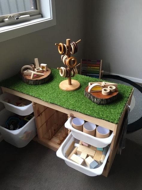 Curiosity Approach Loose Parts, Loose Parts Lab, Loose Parts Station, Loose Parts Play For Babies, Montessori Classroom Decor Ideas, Loose Parts Table, Loose Parts Area, Reggio Provocations, Natural Loose Parts