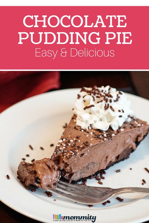 Are you looking for a no bake chocolate pudding pie recipe that is not only delicious, it's packed with protein too?! I've got you covered with this amazing recipe using protein powder and simple ingredients to quickly whip this dessert up. Chocolate Pudding Pie Easy, No Bake Chocolate Pudding Pie, Protein Pie, Chocolate Pudding Pie Recipe, Baked Chocolate Pudding, Cool Whip Pies, Pie No Bake, Chocolate Pudding Pie, Chocolate Pie With Pudding