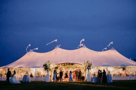 17 Cape Cod Wedding Venues Full of Coastal Charm Chatham Bars Inn Wedding, Cape Cod Wedding Venues, Hollywood Glamour Wedding, Winston Flowers, Chatham Bars Inn, Cape Cod Wedding, Boston Wedding Photographer, Bar Service, Wedding Costs