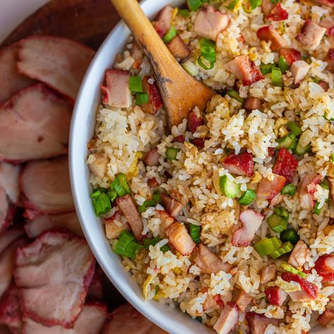 Fried Rice With Oyster Sauce, Vietnamese Fried Rice Recipe, Recipes With Chinese Sausage, Pork Asparagus, Vietnamese Fried Rice, Spam Fried Rice, Home Cooking Recipes, Chicken Rice Recipes, Chinese Sausage