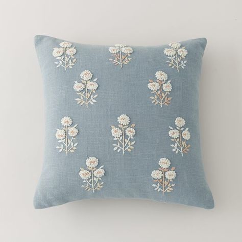 Cushion Embroidery Pattern, Hand Embroidered Cushion Covers, Embroidery On Cushion Covers, Hand Embroidered Pillow Covers, Embroidery Cushion Covers Ideas, Cushion Covers Ideas, Embroidery Pillow Covers, Mosaic Crochet Patterns, Embroidered Cushion Covers