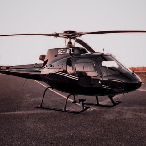 Black Helicopter Luxury, Private Helicopters Luxury, Ares Windsor, Black Helicopter, Private Jet Plane, Private Jet Interior, Luxury Helicopter, Luxury Jets, Billionaire Luxury