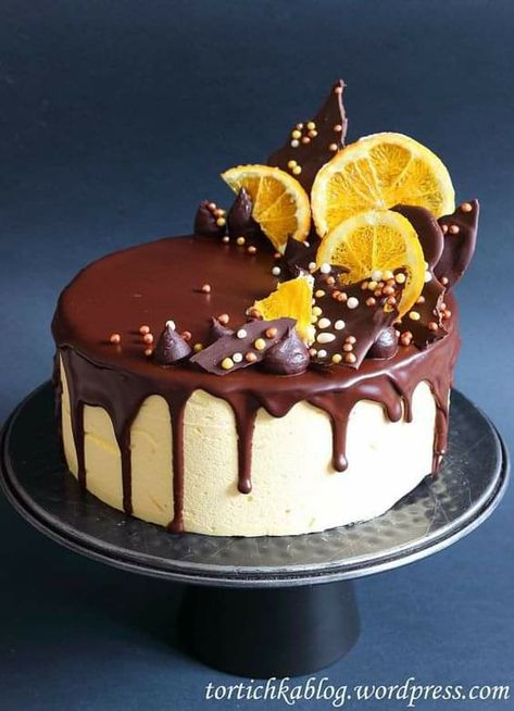 Orange Cake Design, Orange Cake Decoration, Chocolate Bar Cakes, Italian Lemon Pound Cake, Christmas Ice Cream Cake, Chocolate Fruit Cake, Chocolate Orange Cake, Birthday Cake For Boyfriend, Lolly Cake