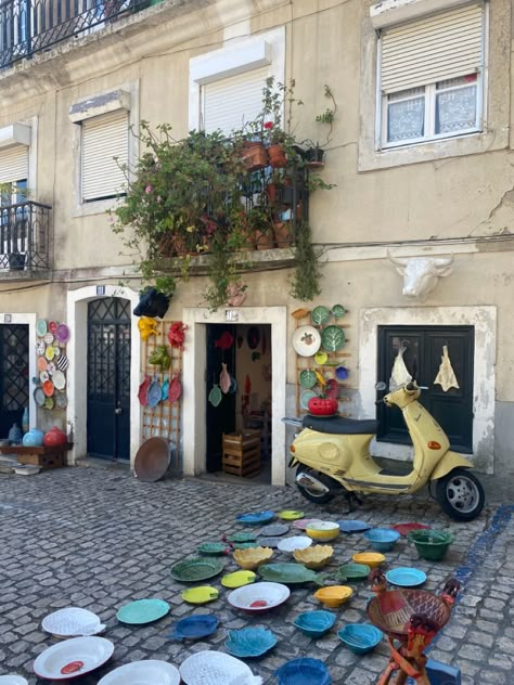 Lisbon Ceramics, Lisbon Market, Lisbon Portugal Aesthetic, Portuguese Aesthetic, Carvoeiro Portugal, Portuguese Summer, Lisbon Aesthetic, Lisbon Photography, Portugal Aesthetic