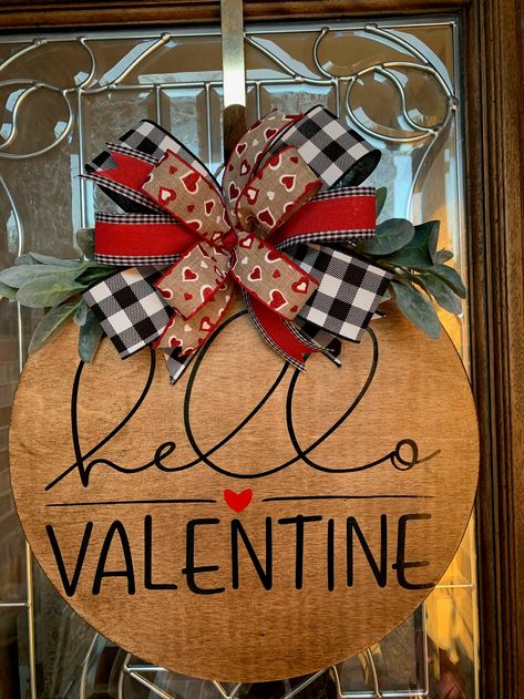 30+ Valentine’s Day Door Decorations for a Stunning Entry Valentines Day Door Hanger, Valentine Door Hanger, Valentines Day Door, Valentine Wood Crafts, Wreath Valentines Day, Valentine Door Decorations, Hello Valentine, Valentines Day Wreath, Valentines Door Hanger