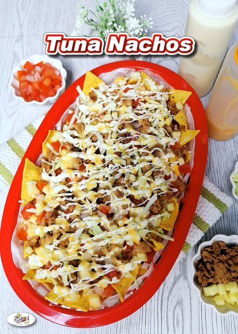 Tuna Nachos Recipe Expensive Recipes, Tuna Nachos Recipe, Century Tuna, Tuna Nachos, Cooked Sushi, Filipino Snacks, Nacho Chips, Spicy Tuna, Nachos Recipe